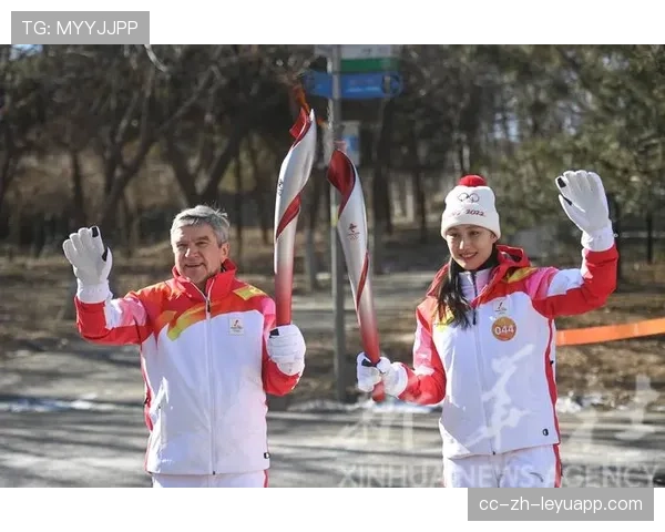 北京冬奥会火炬传递盛况空前，冰雪运动迎来高潮，北京冬奥会火炬点燃仪式